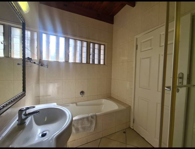 3 BEDROOM FLAT FOR SALE IN WILLARD BEACH